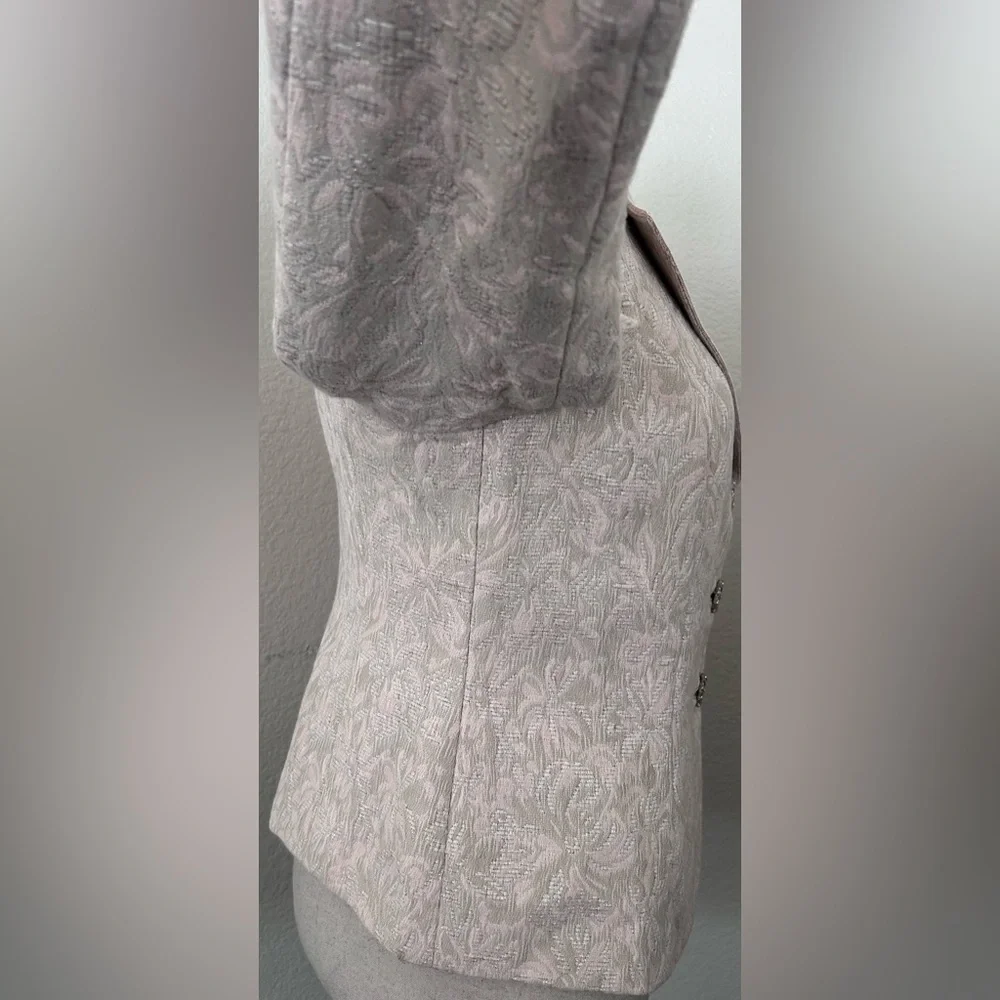 Dana Buchman Textured Cream Blazer
